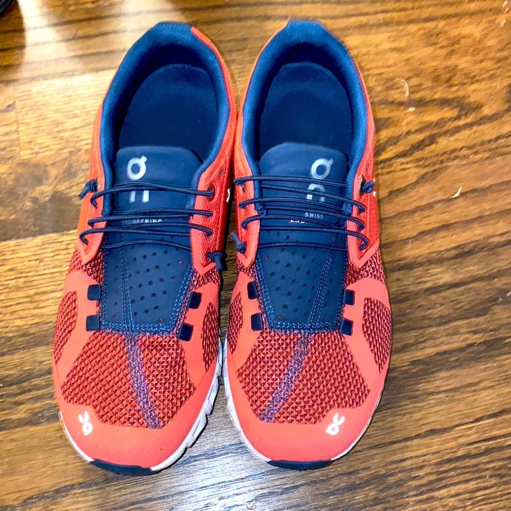 On running sneakers size 6.5